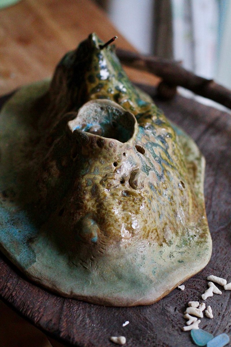 Hand-kneaded island-shaped ceramic candle holder/ incense sticks holder/ornament - Items for Display - Pottery Green