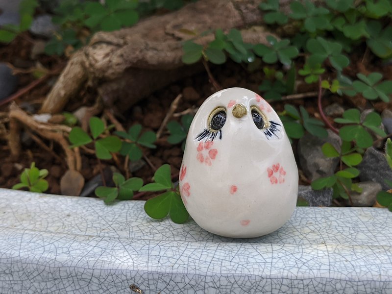 Pinch Tao Sakura Owl - ของวางตกแต่ง - เครื่องลายคราม ขาว