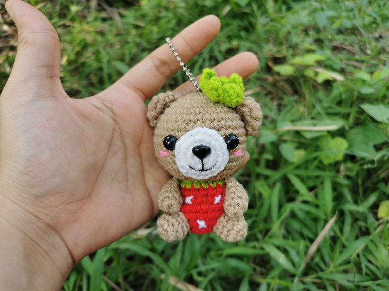 animal strawberry bear doll crochet keychain amigurumi handmade - 吊飾 - 聚酯纖維 紅色