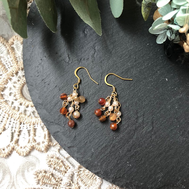 Natural stone carnelian earrings/ Clip-On large, metal allergy-friendly - ต่างหู - โลหะ สีส้ม