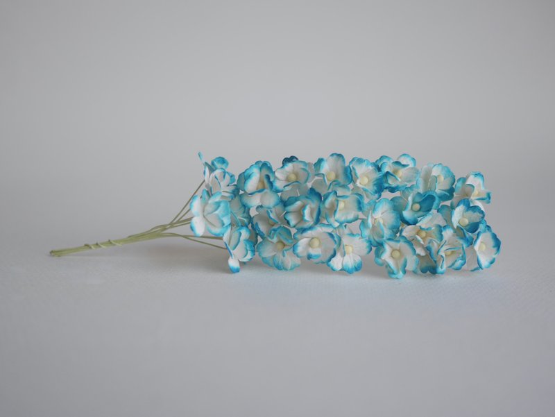 paper flower, supplies, 100 pcs. hydrangea paper, size 1.5 cm., sky brush color - 其他 - 紙 藍色