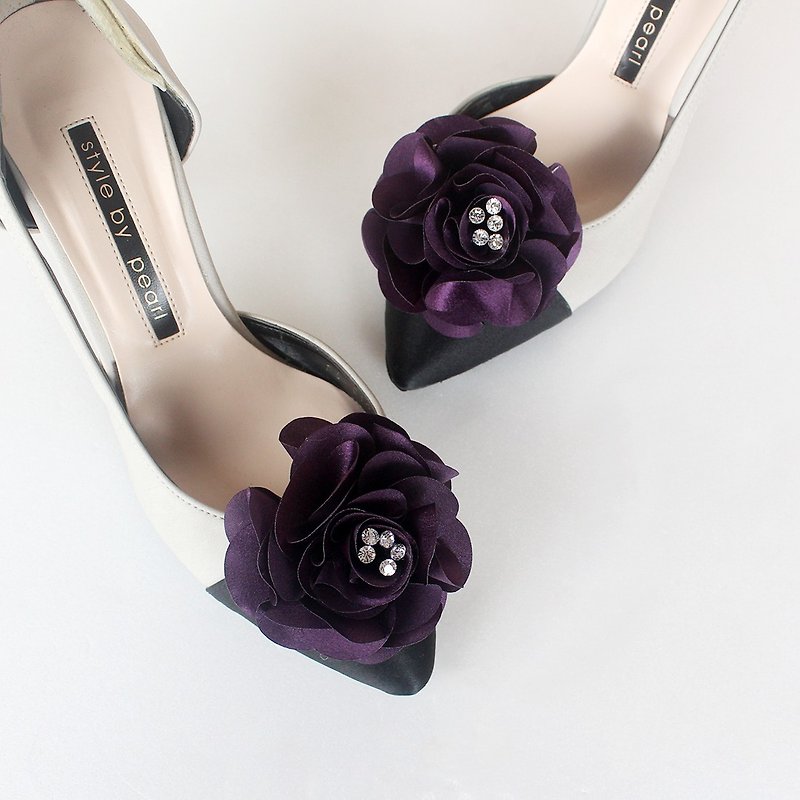 結婚披露宴のための装飾的な濃い紫色の花のブライダル靴クリップ - シューアクセサリー - その他の素材 パープル