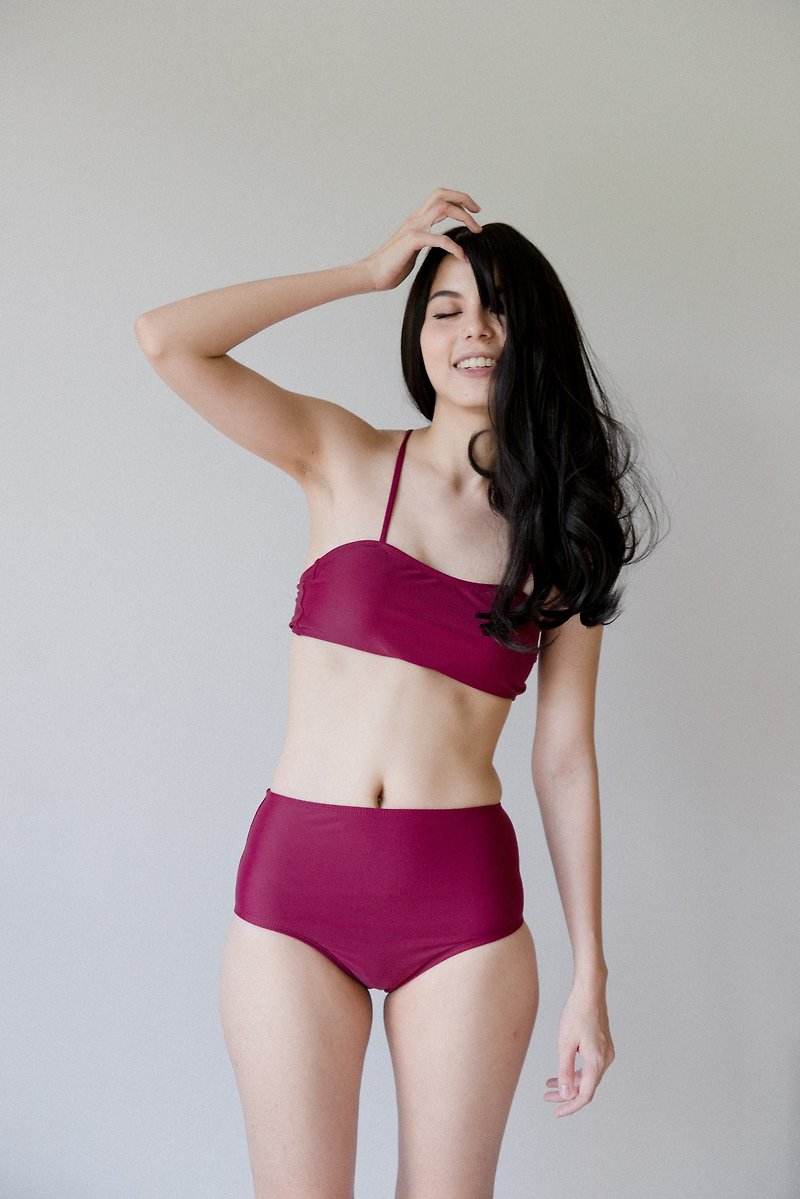 Double Crossback - Maroon (Size S) / Swimwear - ชุดว่ายน้ำผู้หญิง - วัสดุอื่นๆ สีแดง