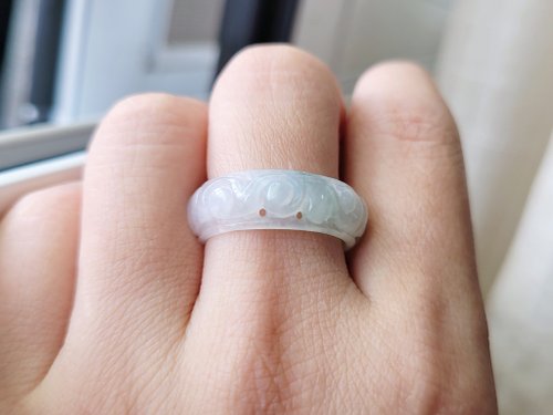 稀少翡翠彫刻 手彫り 翡翠彫刻・カービング 宝石ルース 宝石 の事なら直輸入価格の