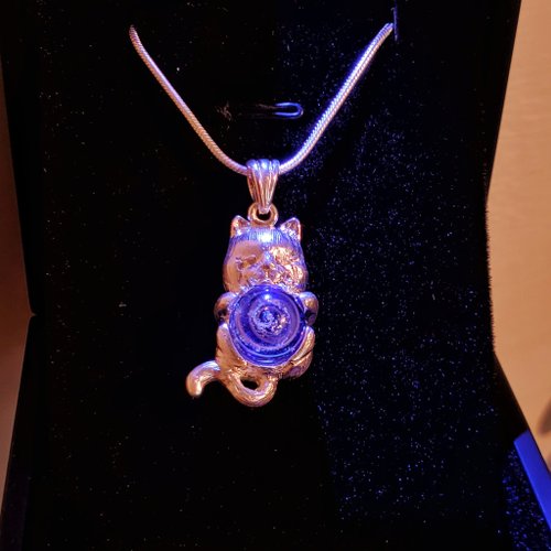 Treasures Of Q 純銀毛髮琉璃貓墜子(含禮盒)