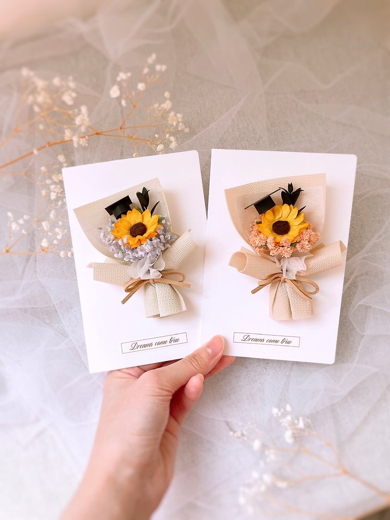 Sunflower card l Comes with a transparent box packaging graduation card sunflower card dried flower card - Cards & Postcards - Plants & Flowers Multicolor