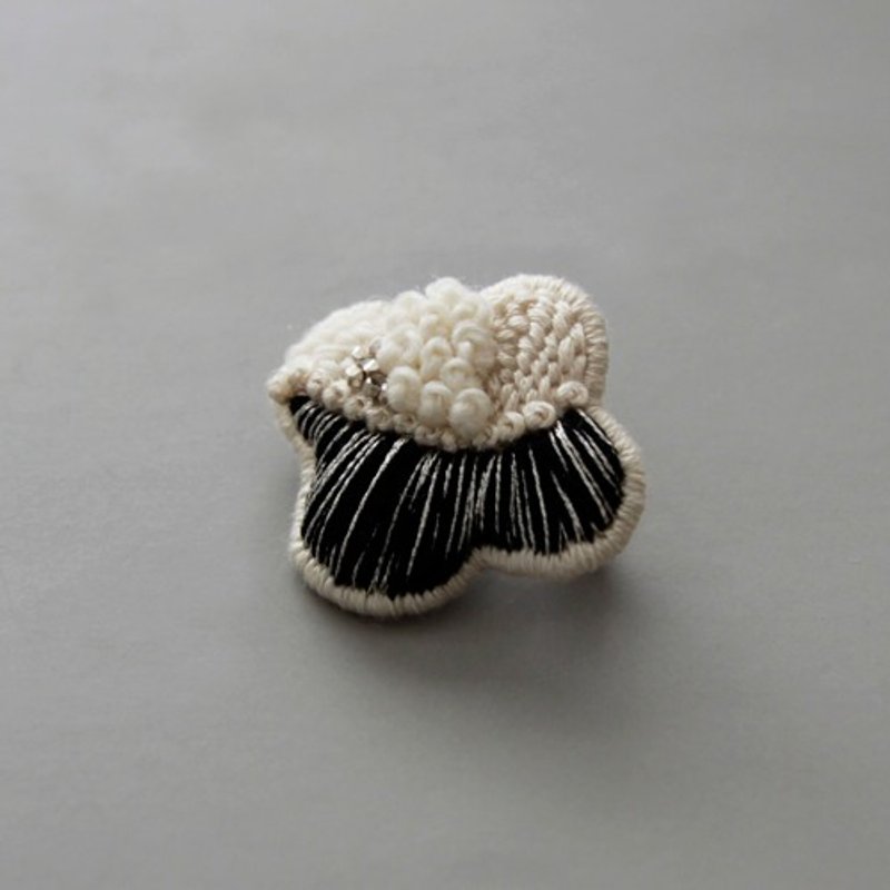 Everyday Brooch No.12 - เข็มกลัด - โลหะ สีดำ