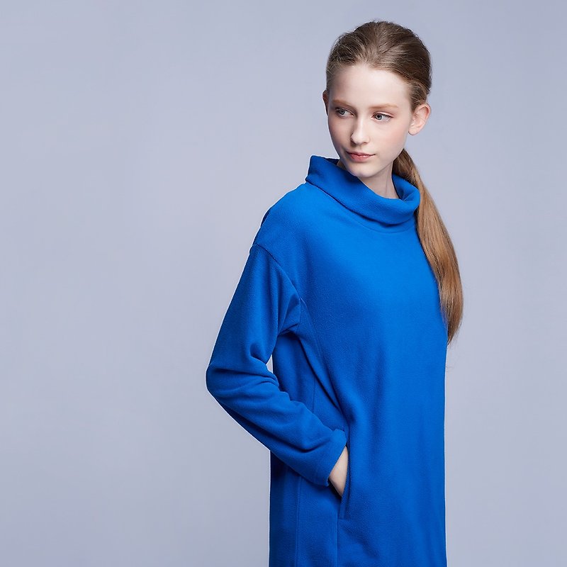[MACACA] Long warm pocket T-BPE3412 blue - เสื้อผู้หญิง - เส้นใยสังเคราะห์ สีน้ำเงิน
