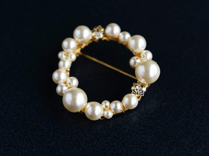 [Brooch, S size] Stardust pearl wreath - Brooches - Pearl White