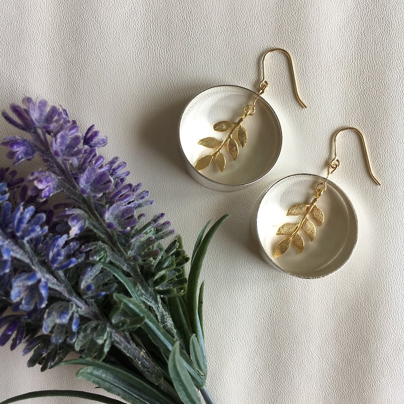 14k gold-plated Silver Circle Gold Leaf Earrings
