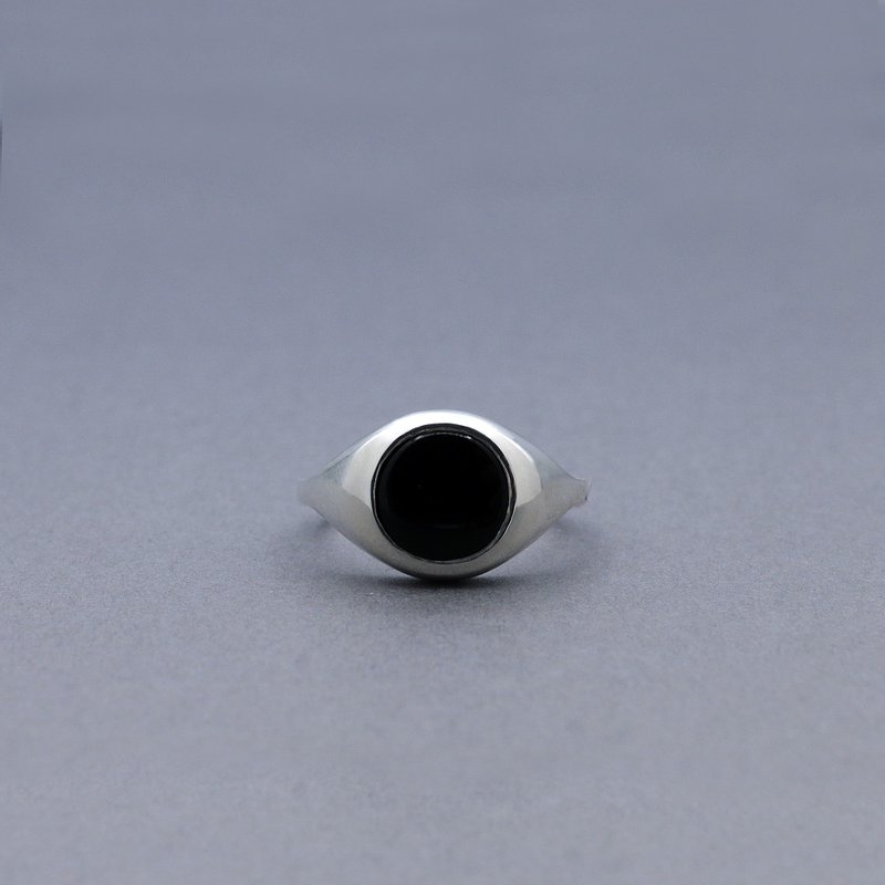 スリム ブラック オニキス シグネット リング - 戒指 - 其他金屬 黑色
