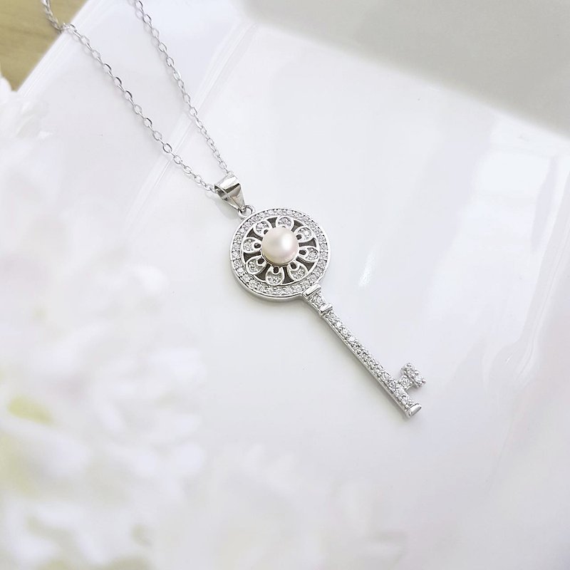 珍珠之鑰  天然淡水珍珠925銀飾墬鍊 - 項鍊 - 純銀 白色