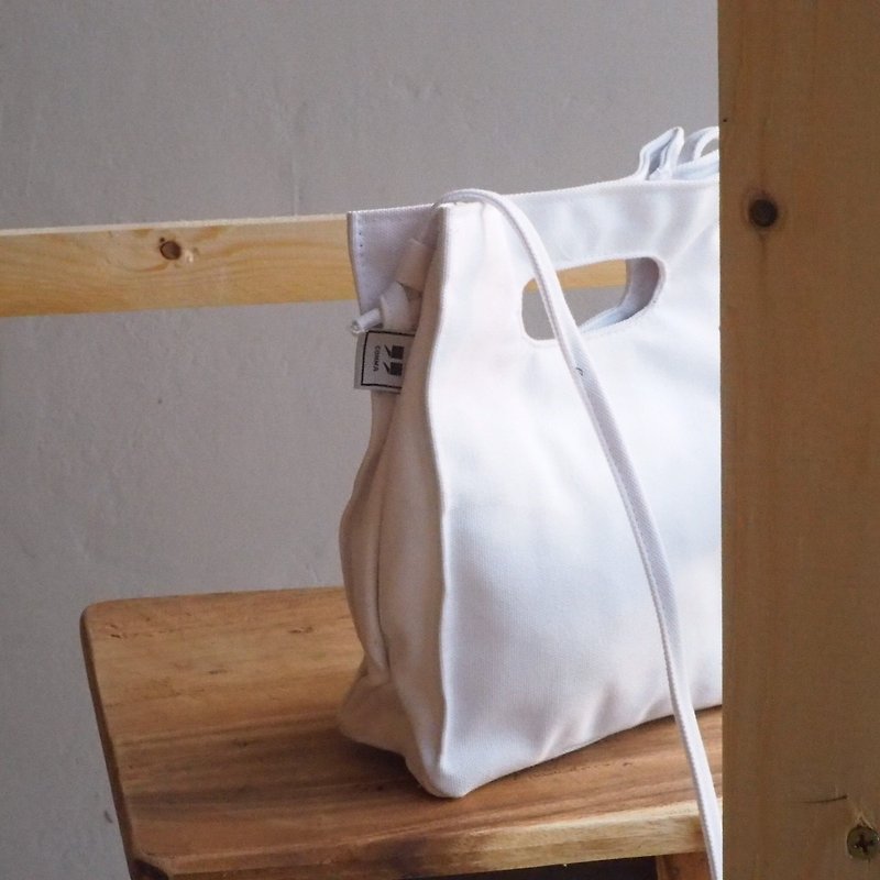 WHITE BOX BAG - กระเป๋าเป้สะพายหลัง - ผ้าฝ้าย/ผ้าลินิน ขาว
