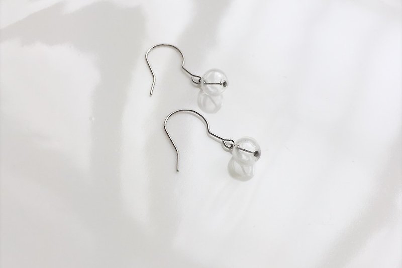 小泡泡 造型耳環 - 耳環/耳夾 - 玻璃 白色
