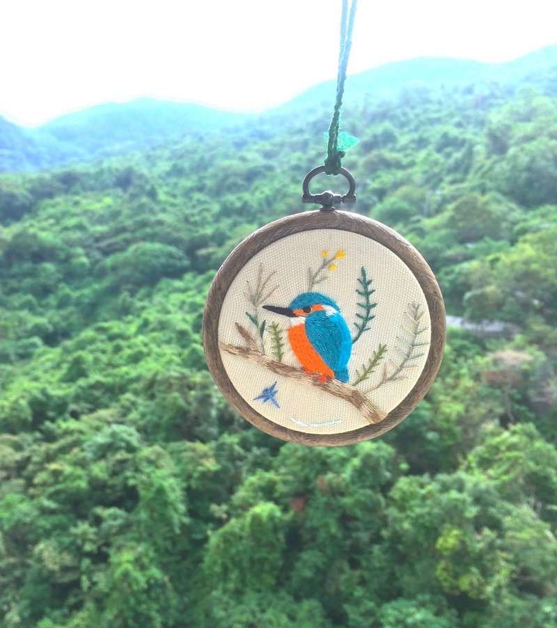 Wild bird x flower embroidery - ของวางตกแต่ง - งานปัก สีน้ำเงิน