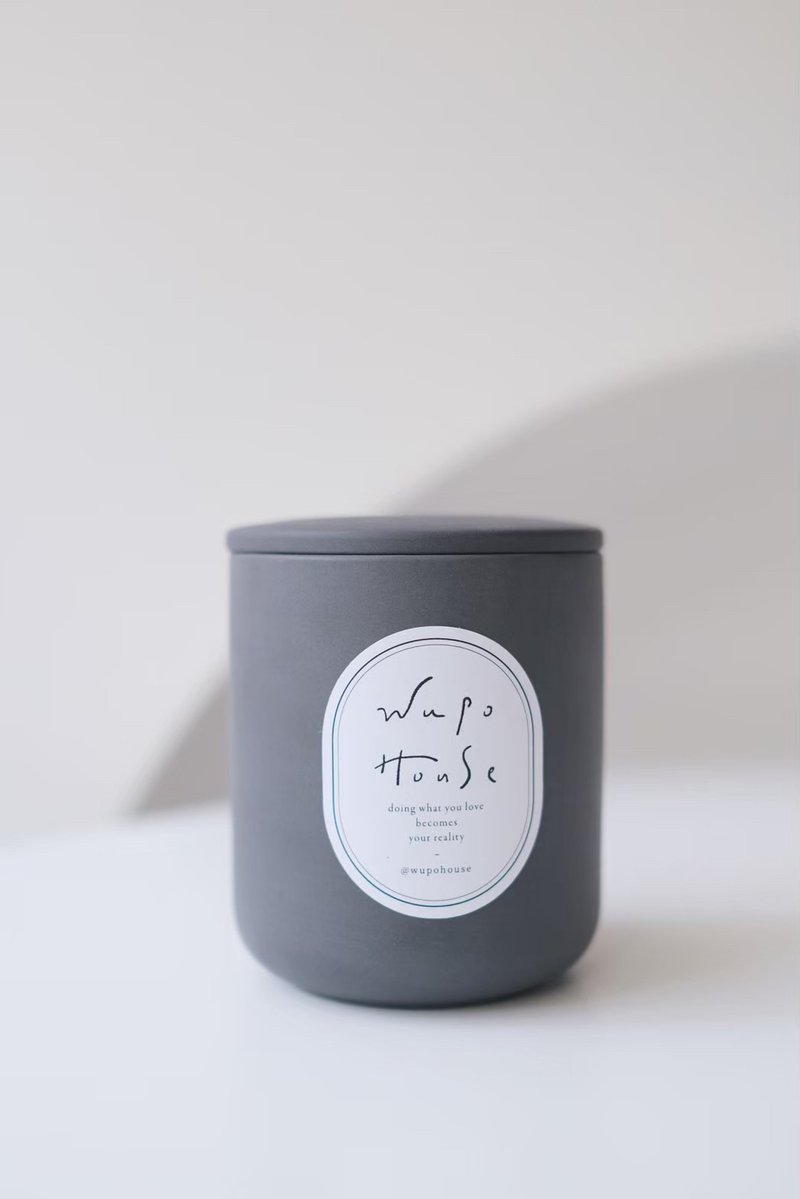 【香氛蠟燭】馬卡龍色系家族 /  Santal 33 檀香木 - 香氛蠟燭/燭台 - 蠟 黑色