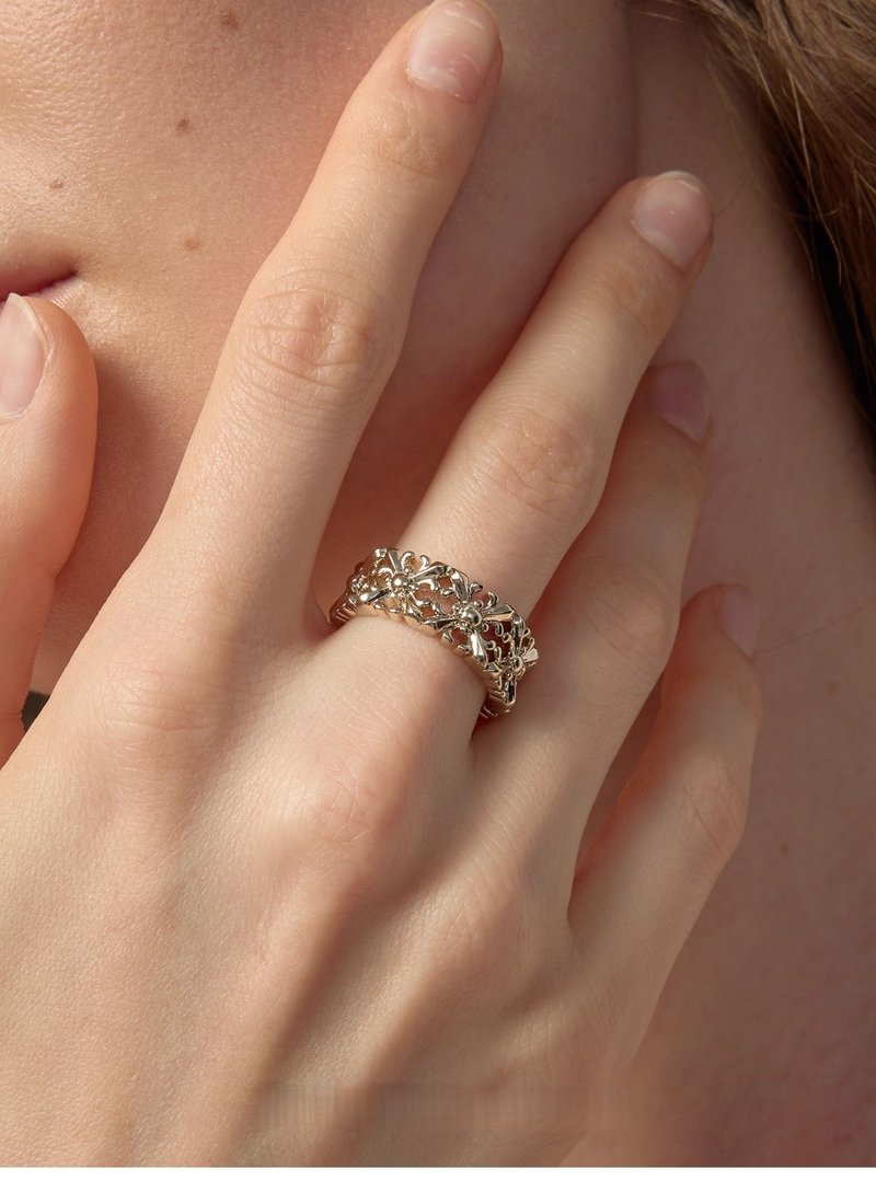 鳶尾花滿圈戒指開口復古輕奢美拉德飾品小眾女 - 戒指 - 銅/黃銅 金色