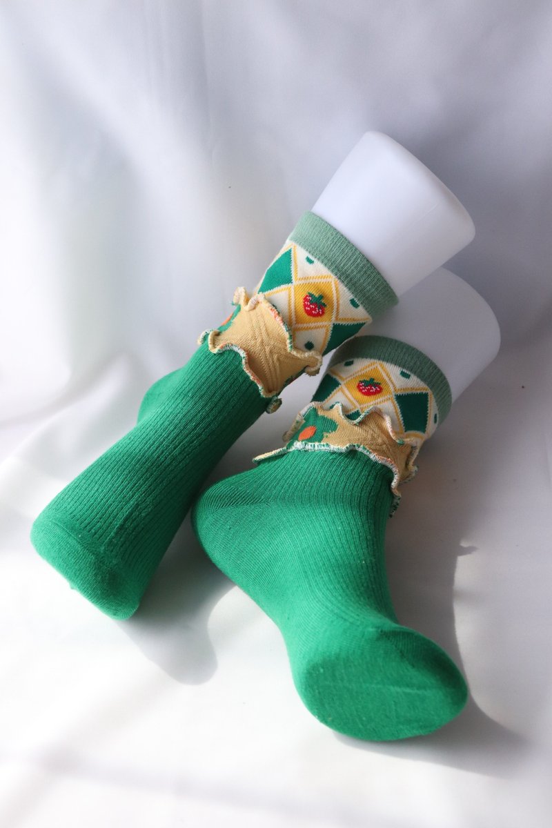 Green x Yellow Colorful Mellow Socks, Flashy Socks, Unique, Size 22.5-25, Women's Socks - ถุงเท้า - วัสดุอื่นๆ สีเขียว