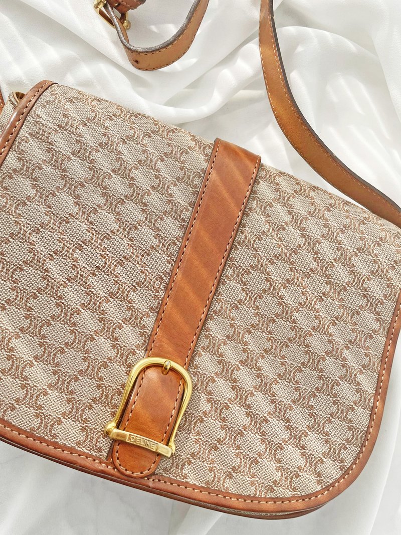 中世のバッグ CELINE 稲の花 凱旋門 サドルバッグ 半月バッグ ショルダーバッグ クロスボディ クロスボディ クロスボディ クロスボディバッグ - ショルダーバッグ - 防水素材 カーキ