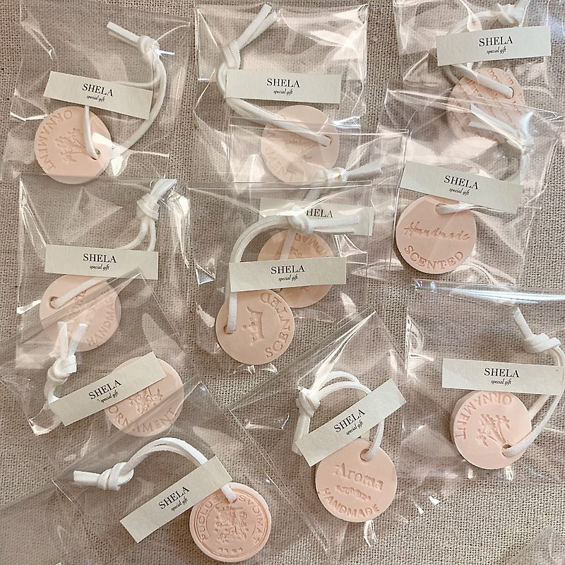 SHELA-Happiness Coins-Cotton Island Wood (10 Pieces) Table Ceremony and Wedding Small Items with Large Discounts - น้ำหอม - น้ำมันหอม สีส้ม