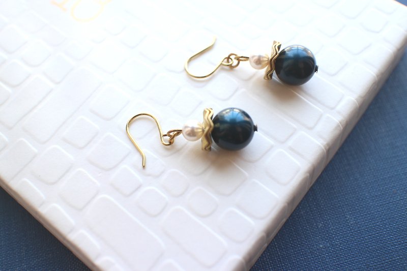 Deep blue -brass handmade earrings - Earrings & Clip-ons - Other Metals Multicolor