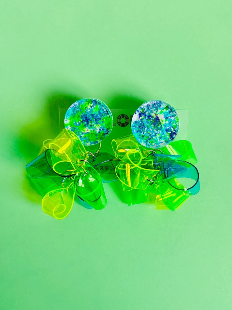 Spring storm  green ピアス/イヤリング - 耳環/耳夾/耳骨夾 - 其他材質 綠色