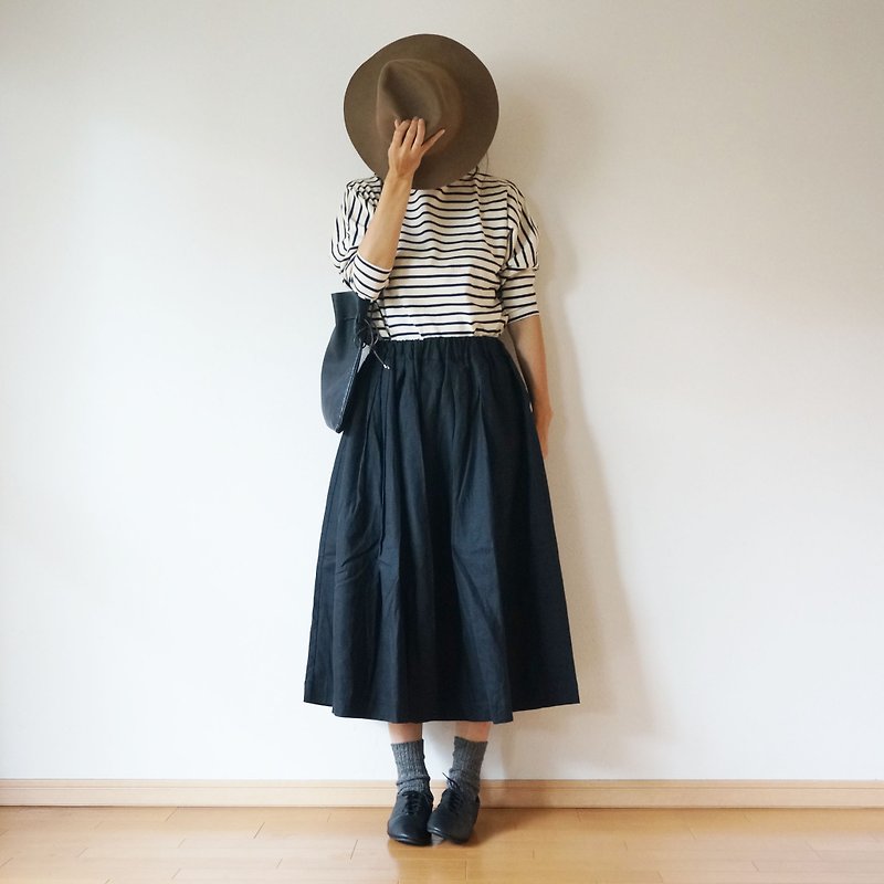 French Linen tuck skirt ladies BLACK - กระโปรง - ผ้าฝ้าย/ผ้าลินิน สีดำ