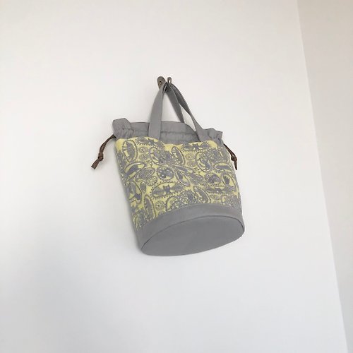 Drawstring bag Mina Perhonen Jungle Relief Handmade - Shop kanonn 