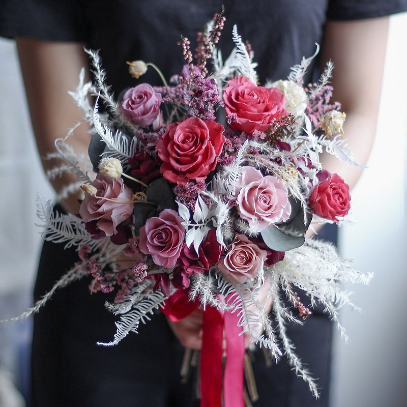 [One person in a group] No withered dry flower wedding bridal bouquet hand-made experience event Taichung - จัดดอกไม้/ต้นไม้ - พืช/ดอกไม้ 