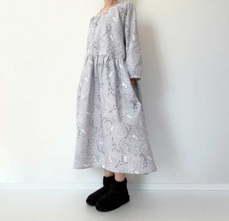 Rabbit long sleeve dress　Floral　cotton linen made in japan light gray - One Piece Dresses - Cotton & Hemp Gray