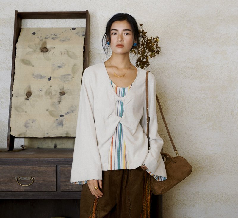【澄空境彩隙】新中式復古藏風 禪意扭結上衣 - 女上衣/長袖上衣 - 其他材質 白色