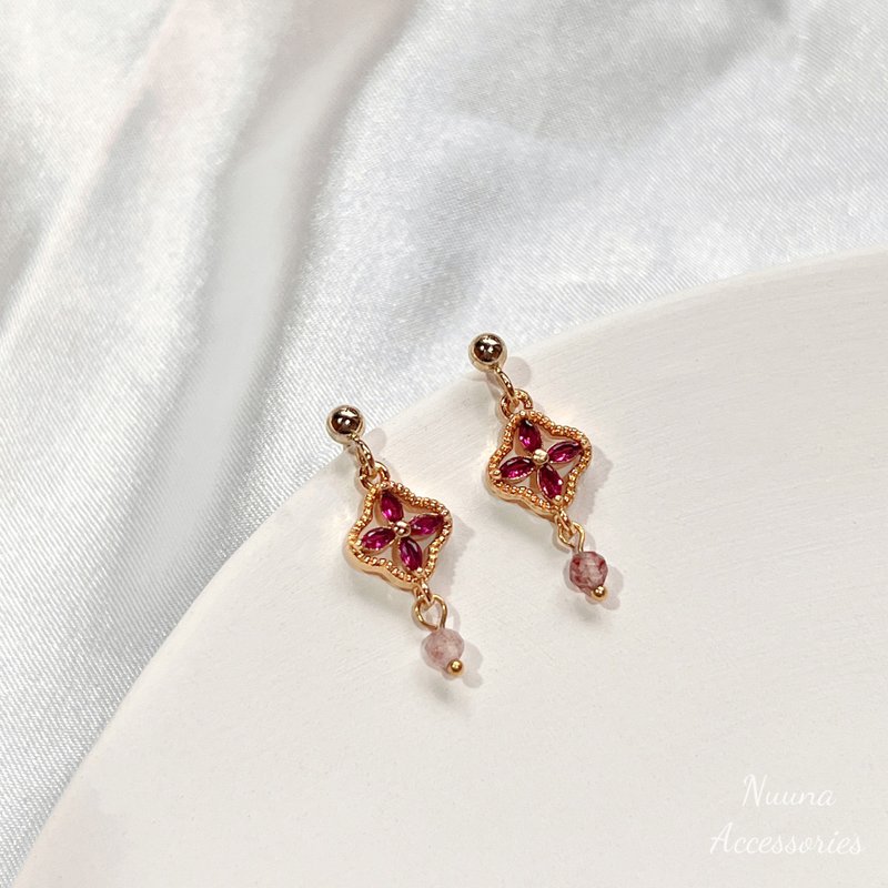 14KGF l like a dream l natural strawberry crystal earrings - ต่างหู - เครื่องประดับ สึชมพู