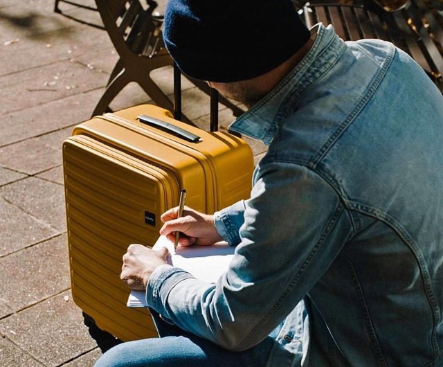 LOJEL　Cubo　スーツケース　マスタードイエロー　TSAロック　S相当 LOJELCuboスーツケースマスタードイエローTSAロックS相当