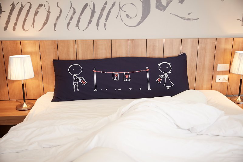 "Hang with love" Body Pillow Case: 010 - 枕頭/抱枕 - 棉．麻 藍色