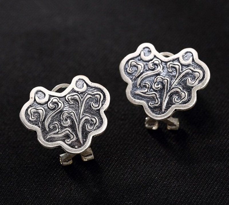 Real 990 Fine Silver Women Ethnic Fine Jewelry Orchid Grass Stud Earrings - 耳環/耳夾/耳骨夾 - 純銀 銀色