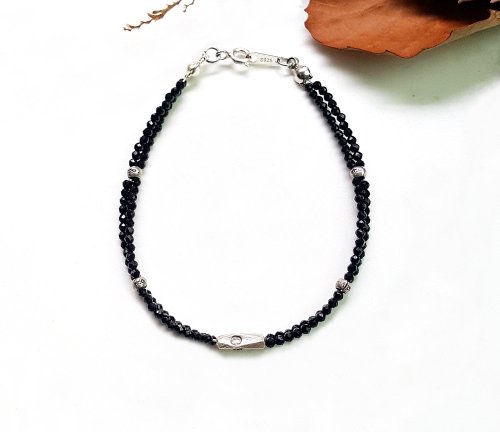 【LOVE ME MONSTER】Black Spinel Bracelet〜ブレスレット 러브미몬스터(LOVE ME MONSTER) Black Spinel Bracelet - 후기