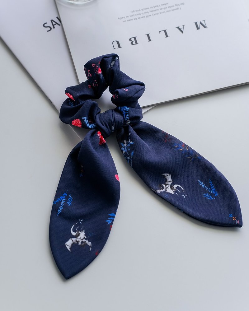 [London Printing] Rabbit Ear Scrunchie Mochi Cloth Wallace Handmade Gift - Hair Accessories - Cotton & Hemp Blue