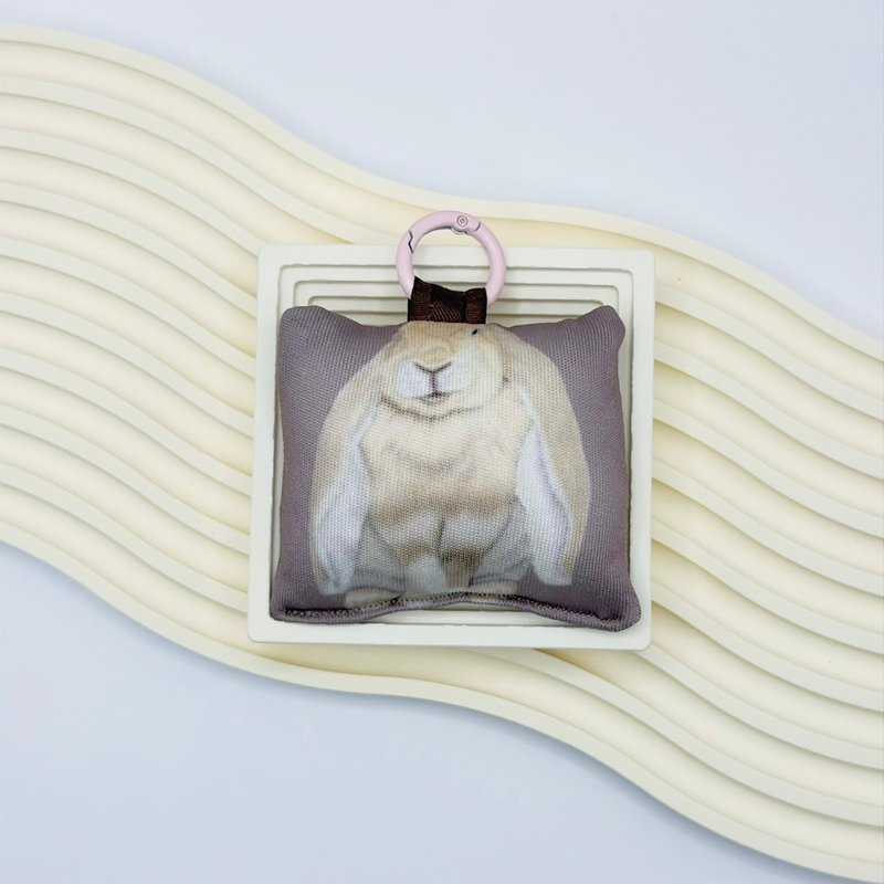 【寵寵家】包包小吊飾-陽陽 - 吊飾/掛飾 - 聚酯纖維 卡其色