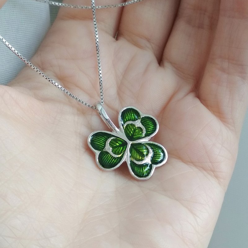 Clover Leaf Necklace.Good Luck Clover.Lucky Clover Pendant.Floral Leaf Pendant. - 項鍊 - 純銀 綠色