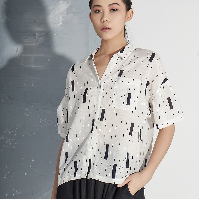 【In stock】Half- sleeved shirt - เสื้อเชิ้ตผู้หญิง - ผ้าฝ้าย/ผ้าลินิน ขาว