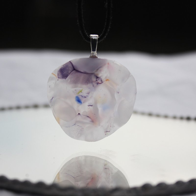 飄花玻璃項鍊 玻璃墜飾 飾品 民俗風項鍊 禮物 墜子 碎花 工藝 - 項鍊 - 玻璃 多色