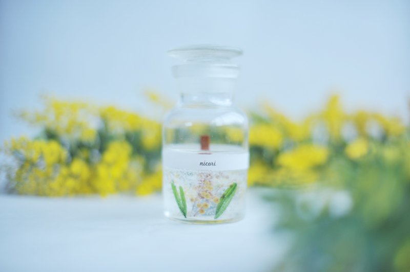 [Aroma candle with spring mimosa sound for a limited time] 100% essential oil BOTANICAL BOTTLE - Candles & Candle Holders - Wax 