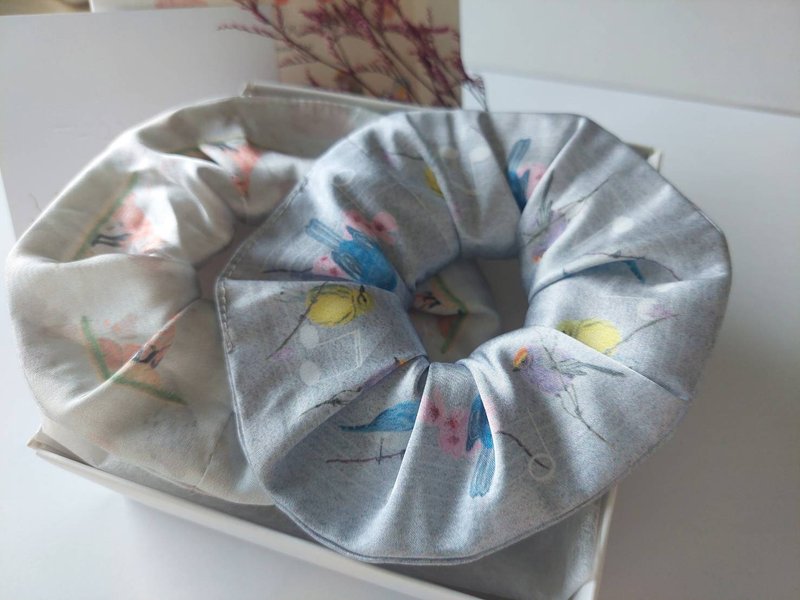 Sweet Birds - Small donut hair bundle 2 in gift box - Hair Accessories - Silk 