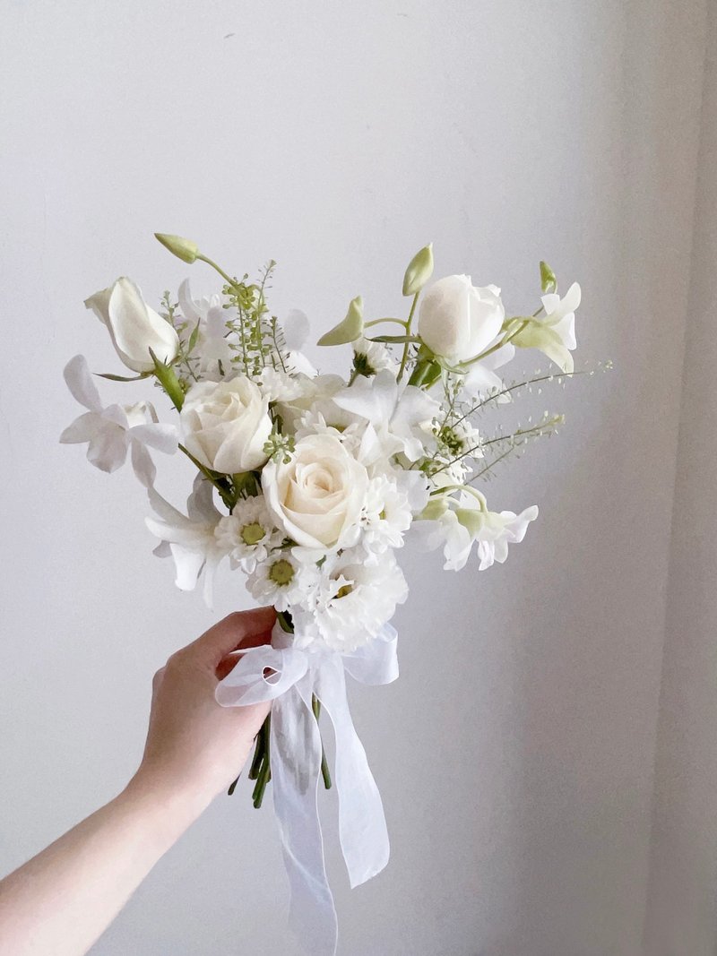 【Flowers】White and Green Rose Dendrobium Korean Flower Bouquet - อื่นๆ - พืช/ดอกไม้ ขาว