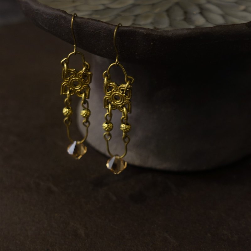 Citrine square pattern earrings (old) - decorated with arabesque - ต่างหู - ทองแดงทองเหลือง สีทอง