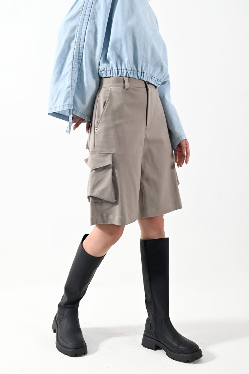 Shan Yong cotton workwear style knee shorts (three colors) - Women's Shorts - Cotton & Hemp 