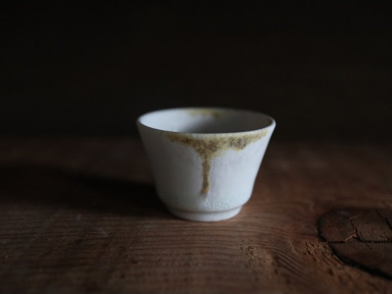 落灰柴燒小茶杯 - 茶壺/茶杯/茶具 - 瓷 白色