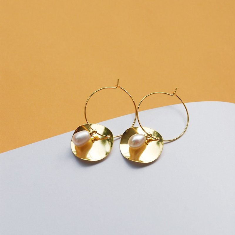 NIS FOR NEVERLAND Venus 2 Natural Pearl Metal 18k Gold-plated Gold Earrings - ต่างหู - โลหะ 