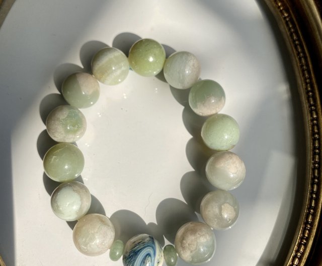 Old material jade green cherry blossom agate green strawberry crystal  ancient glass bead bracelet - Shop polkadotsandmoonbeams Bracelets - Pinkoi