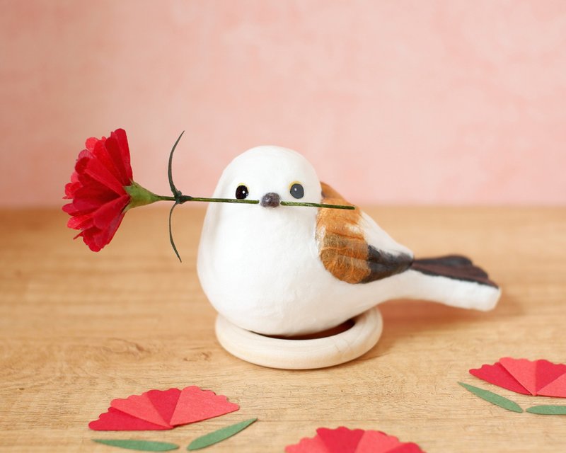 母の日ギフト　シマエナガの贈り物　カーネーションとシマエナガの置物　和紙の花　和紙のインテリア - 擺飾/家飾品 - 紙 白色